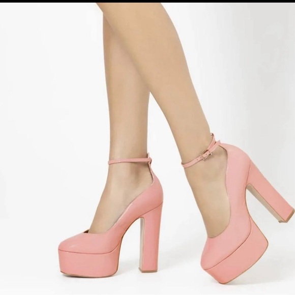 Brand new shoes. Schutz, shiny Renee Platform Pumps - Picture 2 of 9